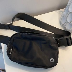 Lulu Everywhere Belt Bag